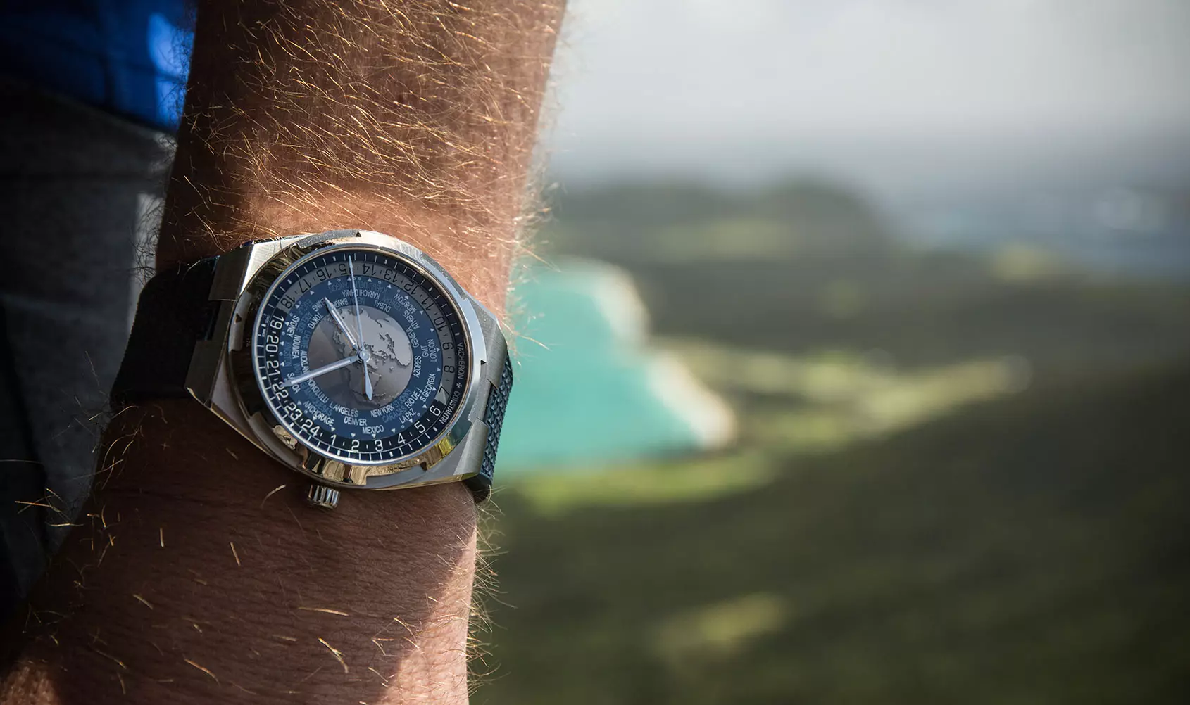 Paradis peste ocean cu Vacheron Constantin Overseas - Time and Tide Watches